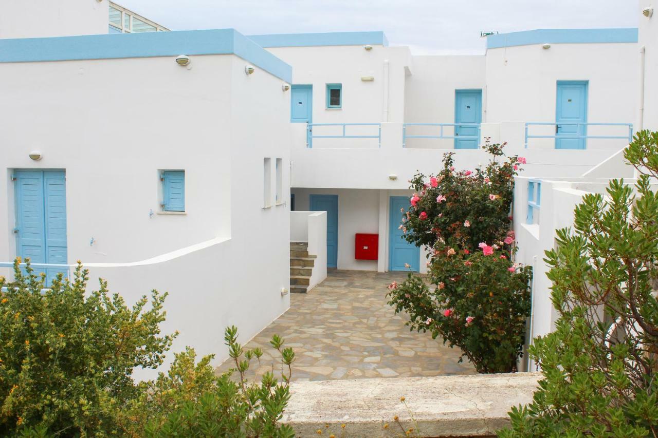 Horizon Blue Hotell Kini Exteriör bild