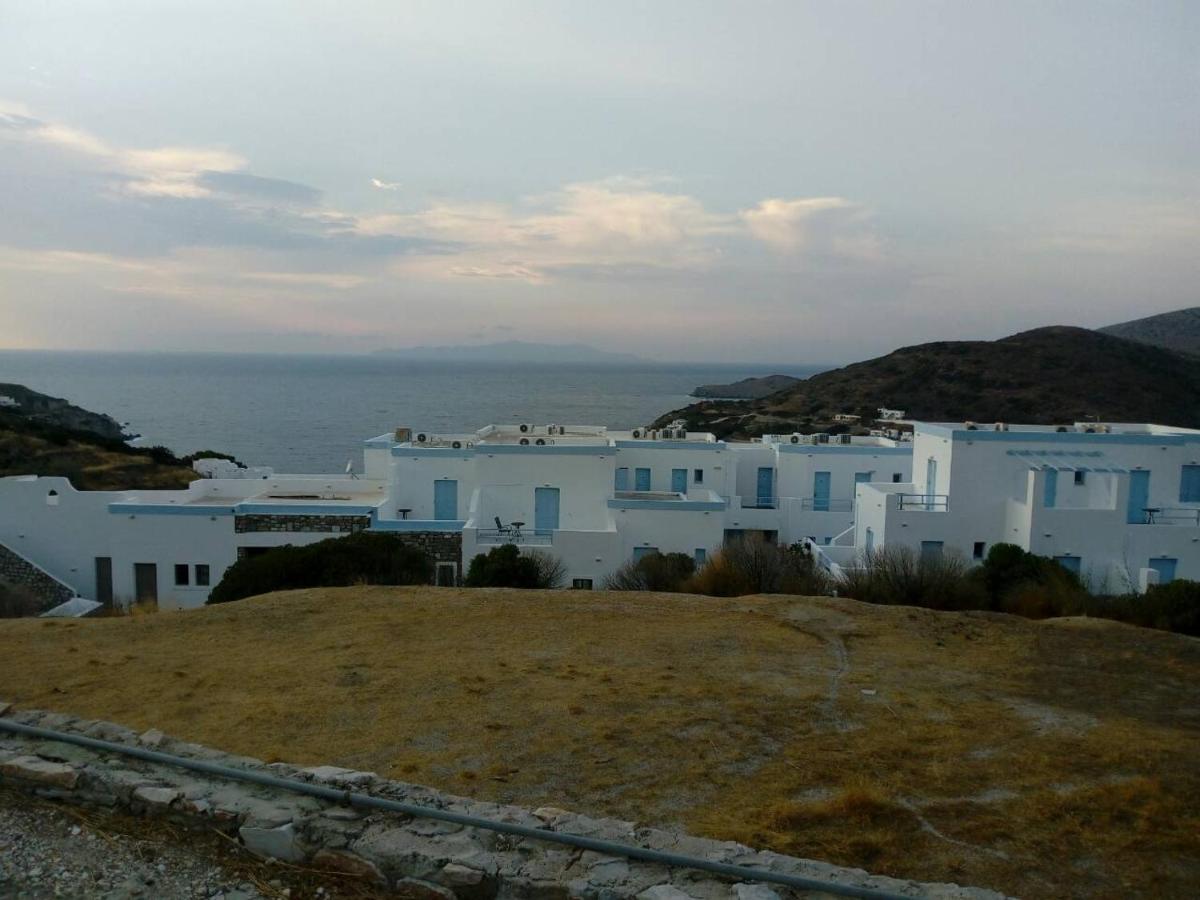 Horizon Blue Hotell Kini Exteriör bild