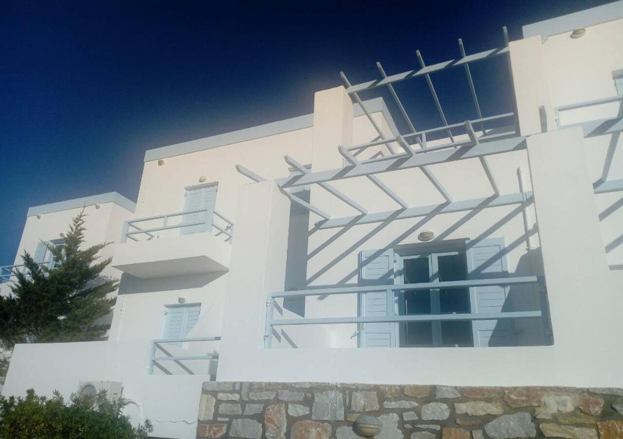 Horizon Blue Hotell Kini Exteriör bild